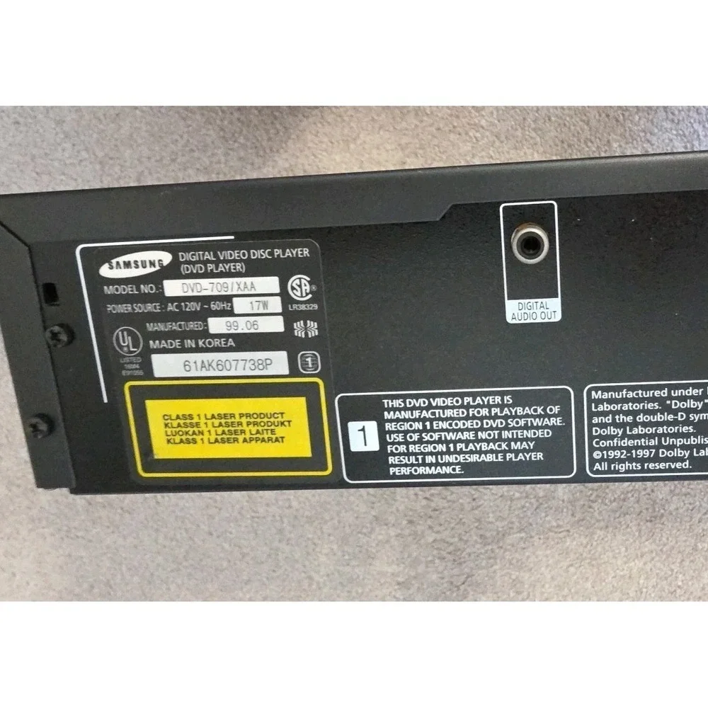 Samsung DVD Player DVD-709/XAA Advanced Dolby Digital,‎ Jog-Shuttle, DTS, Black